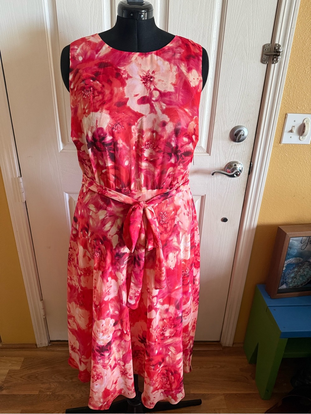 Nine West Red Pink Floral Tie-Waist Midi Dress
